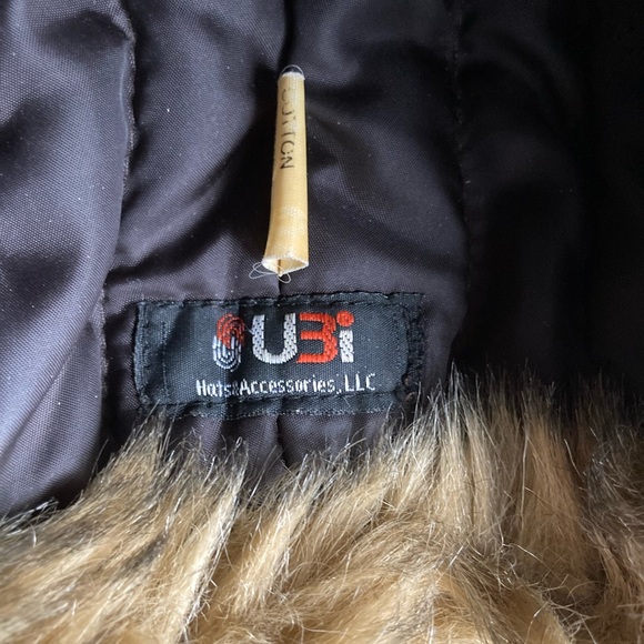Like New!! In Excellent Condition! U3i Faux Fur and Camo Trapper Hat - Picture 8 of 10